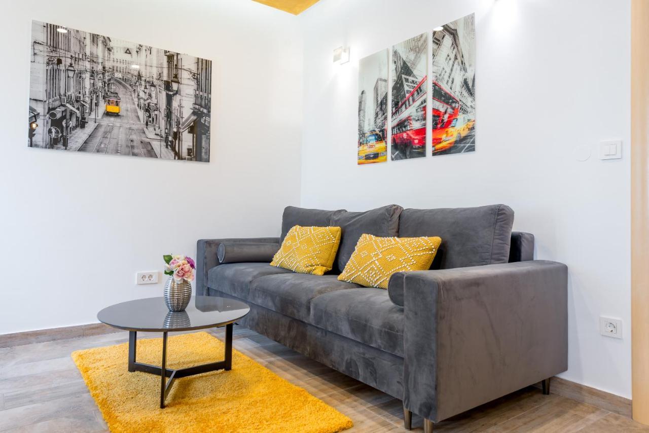 Apartments Helen ดูบรอฟนิก ภายนอก รูปภาพ