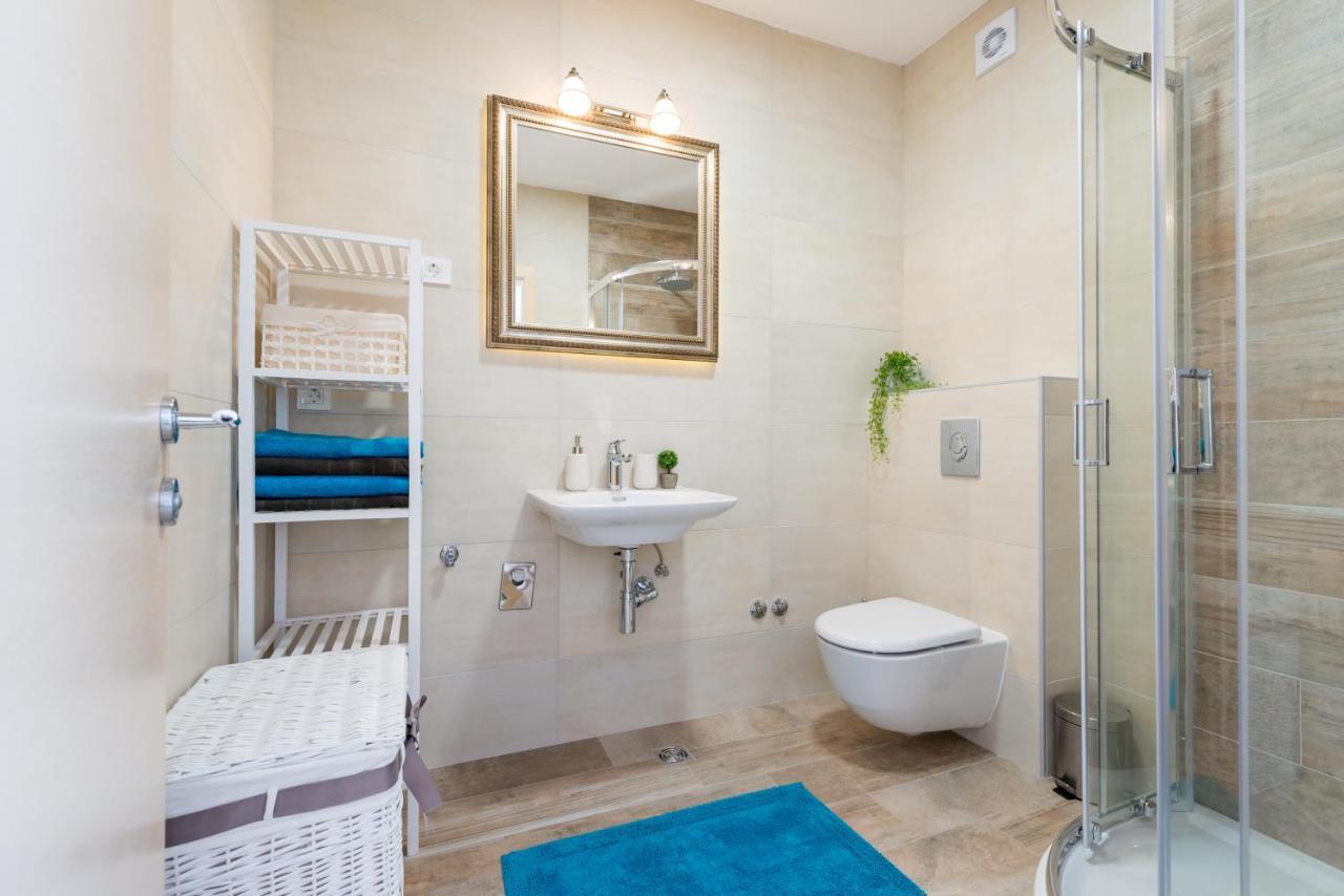 Apartments Helen ดูบรอฟนิก ภายนอก รูปภาพ