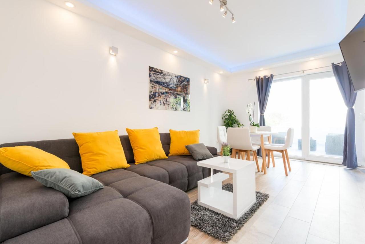 Apartments Helen ดูบรอฟนิก ภายนอก รูปภาพ