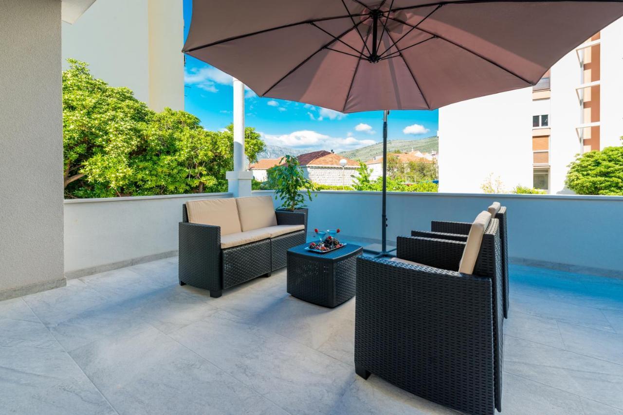 Apartments Helen ดูบรอฟนิก ภายนอก รูปภาพ